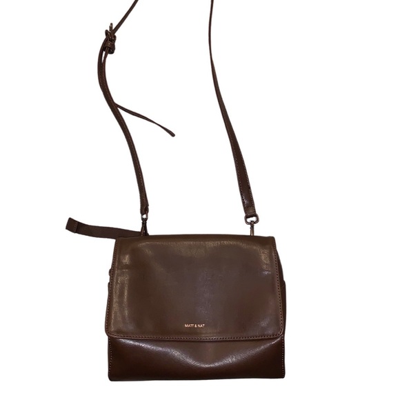 Matt & Nat Phi Crossbody w/ Adjustable Strap, Magnetic Flap, & Zipper - Picture 1 of 9